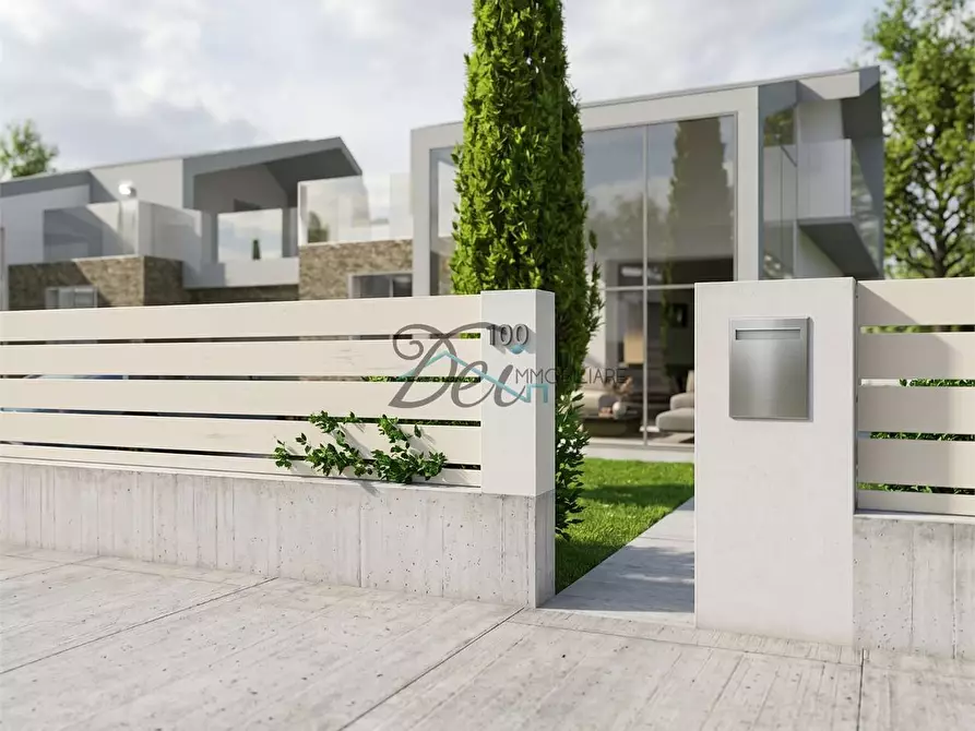 Immagine 15 di Villa in vendita  in Via della santina a Capannori