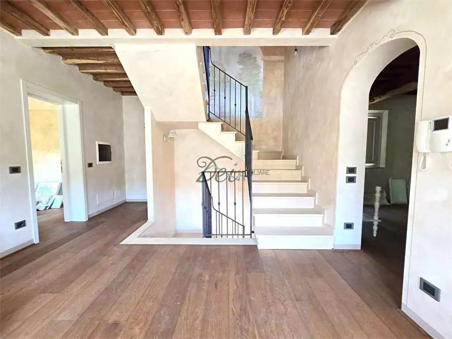 Immagine 38 di Rustico / casale in vendita  in Via di Tiglio  a Capannori