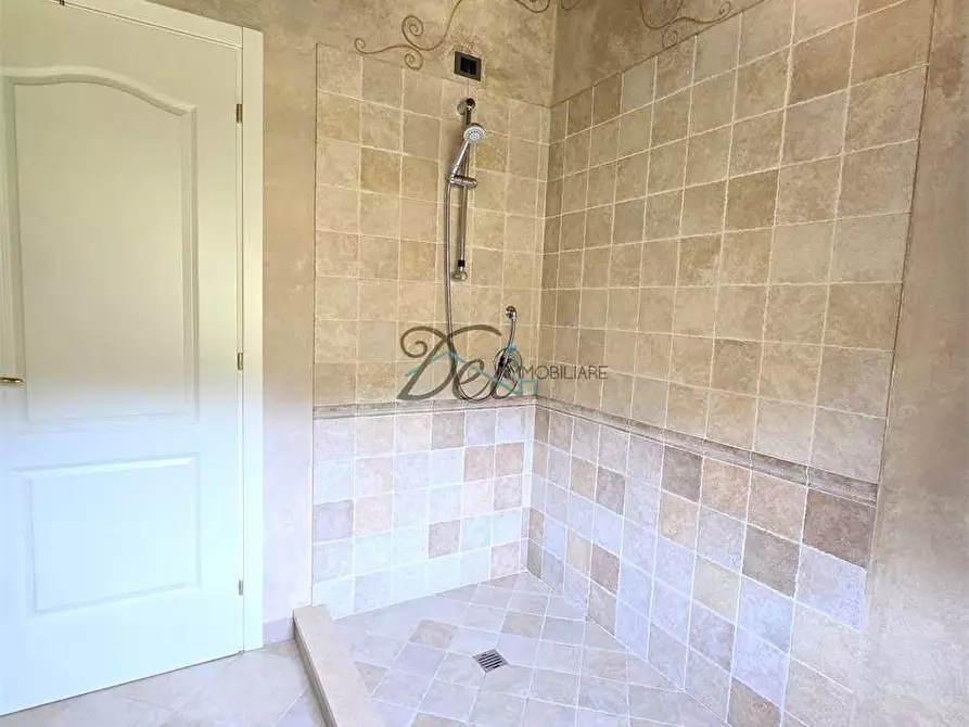 Immagine 39 di Rustico / casale in vendita  in Via di Tiglio  a Capannori