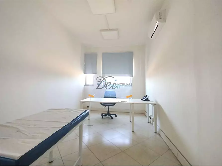 Immagine 8 di Ufficio in affitto  in via pesciatina  a Capannori