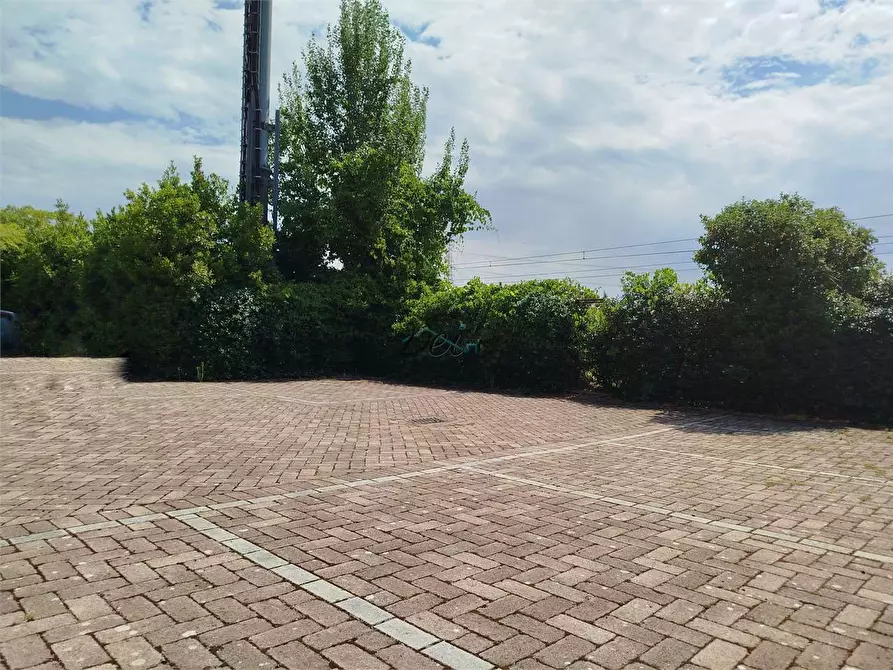 Immagine 5 di Hotel in vendita  in via poggio baldino a Altopascio