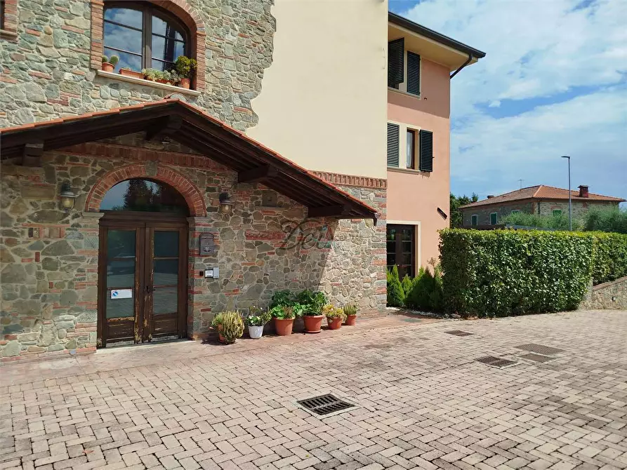 Immagine 3 di Hotel in vendita  in via poggio baldino a Altopascio