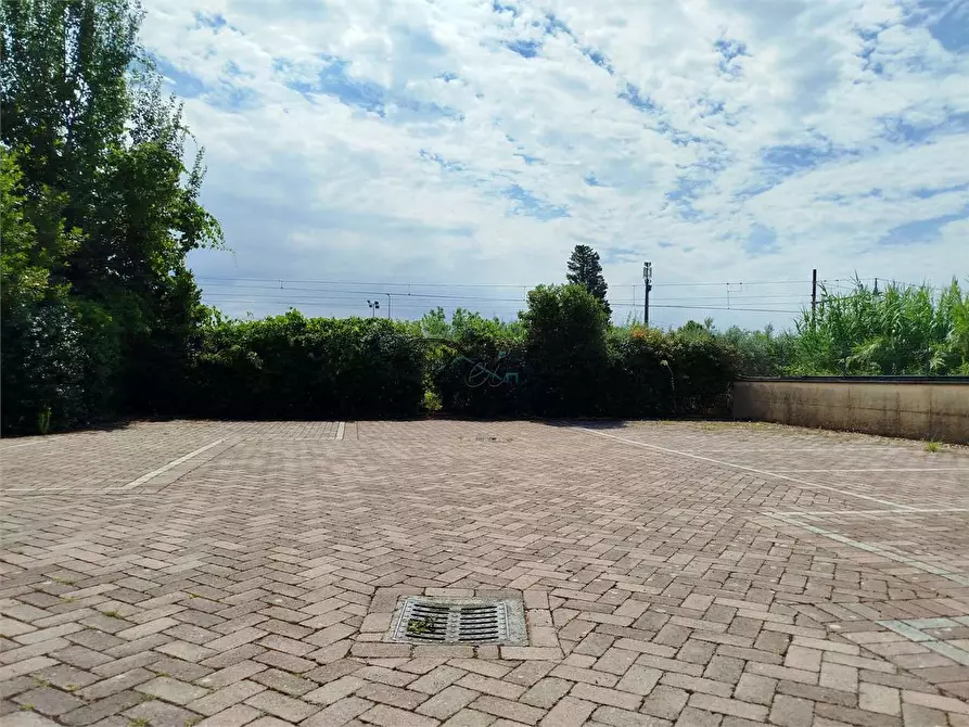 Immagine 41 di Hotel in vendita  in via poggio baldino a Altopascio