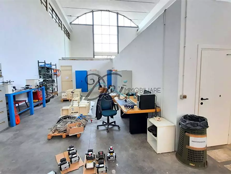 Immagine 5 di Capannone industriale in affitto  in Via del Brennero a Lucca
