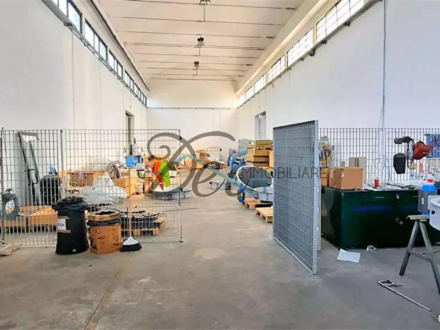 Immagine 6 di Capannone industriale in affitto  in Via del Brennero a Lucca