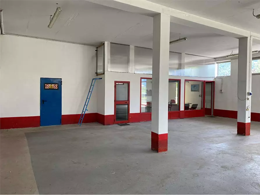 Immagine 2 di Magazzino in affitto  in Via della Stazione 12 a Castel Ivano