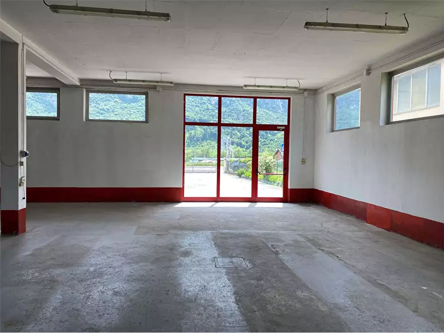 Immagine 3 di Magazzino in affitto  in Via della Stazione 12 a Castel Ivano