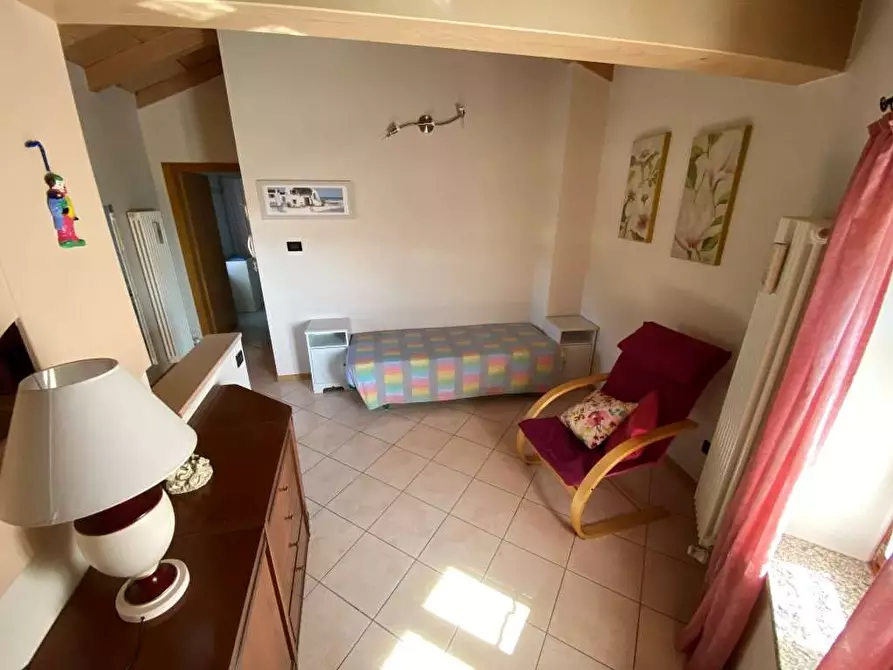 Immagine 11 di Appartamento in affitto  in via aurora a Telve