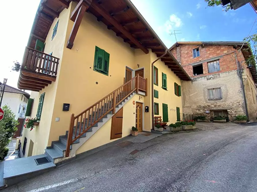 Immagine 2 di Mansarda in vendita  in VIA GRAZIE 1 a Telve Di Sopra