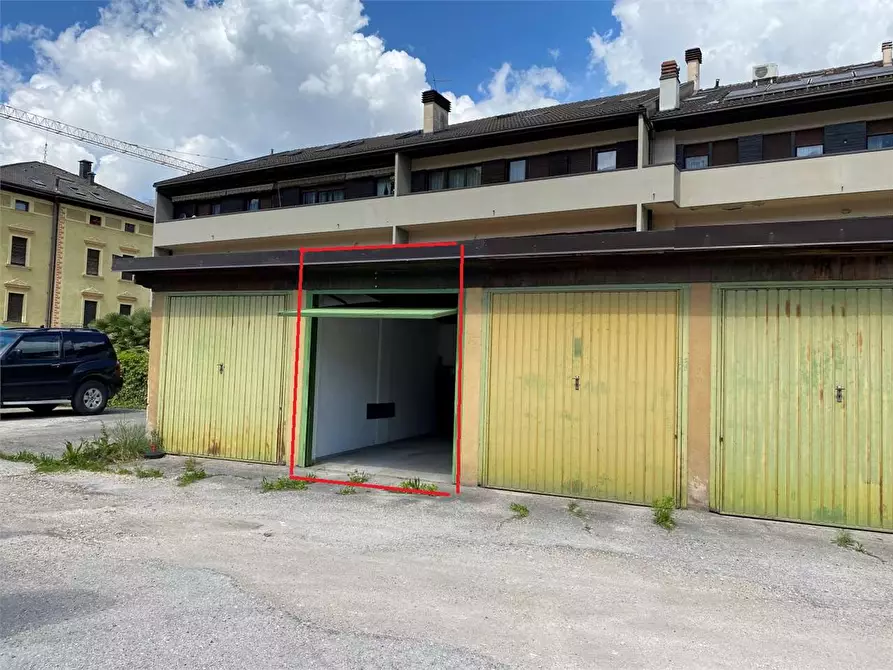 Immagine 1 di Garage in vendita  in Via alessandro spagolla a Borgo Valsugana