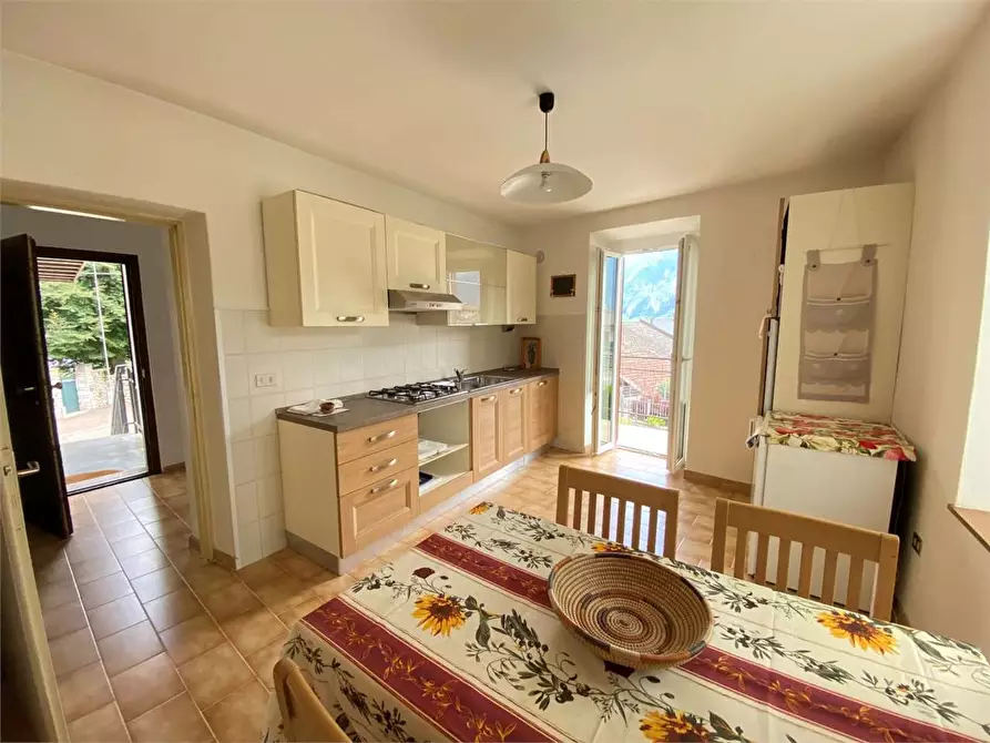 Immagine 3 di Bilocale in affitto  in piazza municipio a Carzano