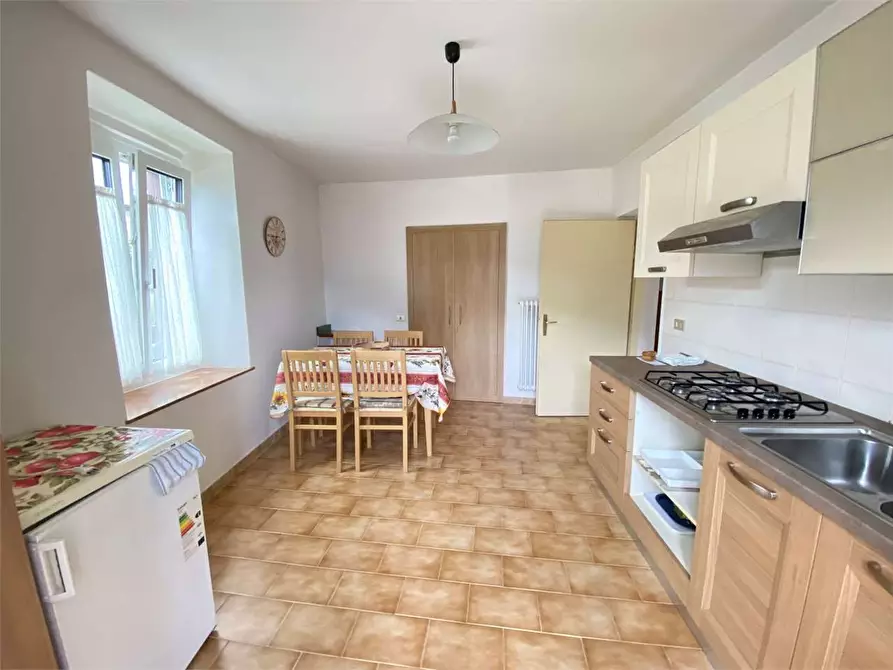 Immagine 2 di Bilocale in affitto  in piazza municipio a Carzano