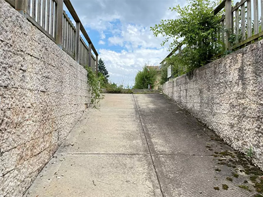 Immagine 3 di Garage in vendita  in VIA BRAIDON a Altopiano Della Vigolana