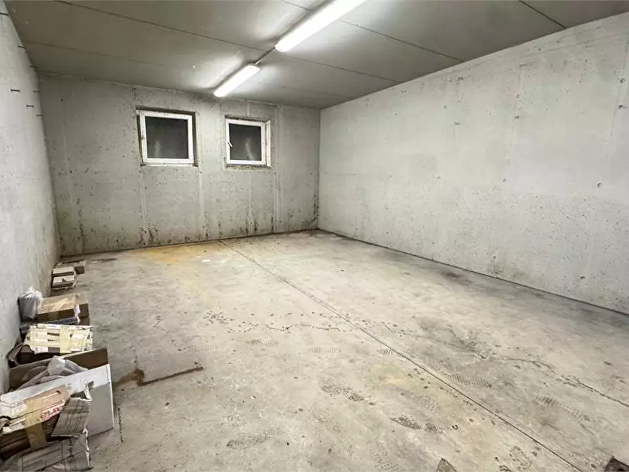 Immagine 2 di Garage in vendita  in VIA BRAIDON a Altopiano Della Vigolana
