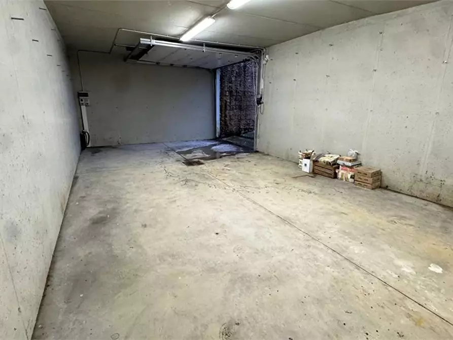 Immagine 4 di Garage in vendita  in VIA BRAIDON a Altopiano Della Vigolana