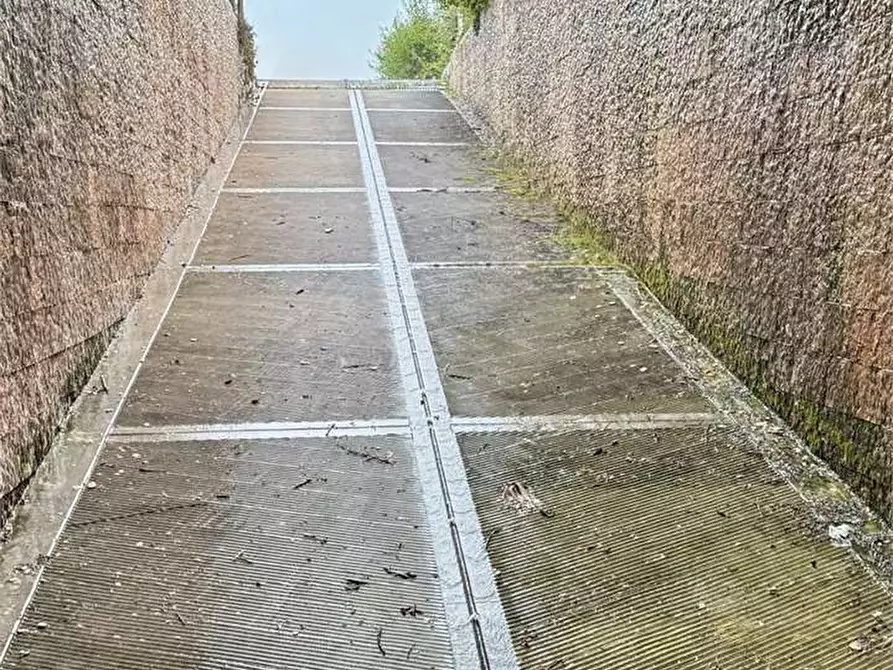 Immagine 5 di Garage in vendita  in VIA BRAIDON a Altopiano Della Vigolana