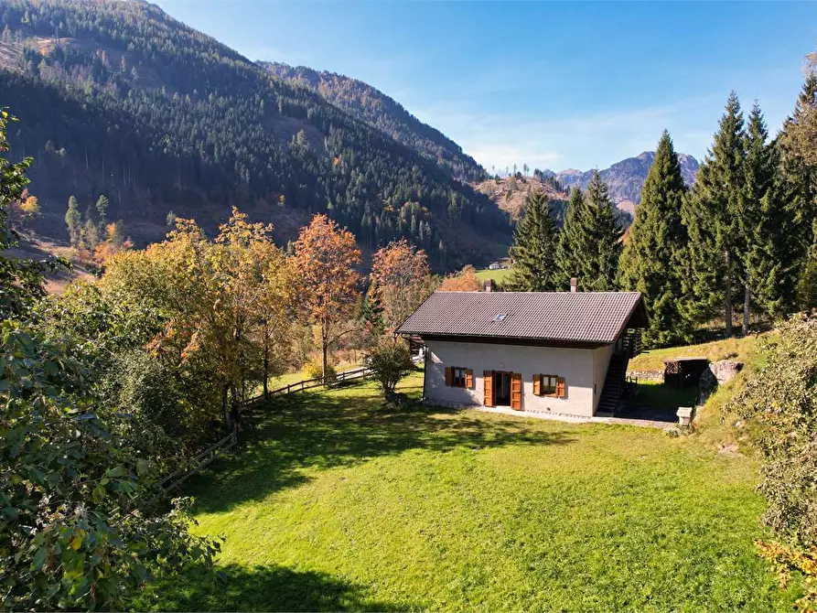 Immagine 1 di Baita in vendita  in LOCALITA' CALAMENTO a Telve