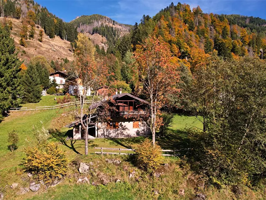 Immagine 10 di Baita in vendita  in LOCALITA' CALAMENTO a Telve