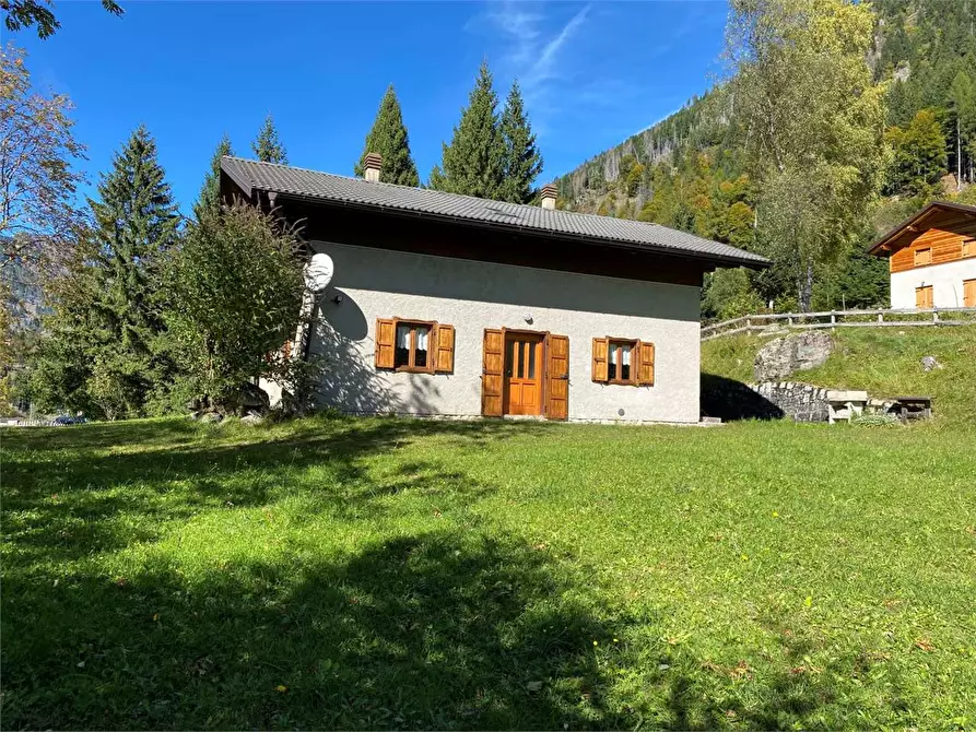 Immagine 3 di Baita in vendita  in LOCALITA' CALAMENTO a Telve