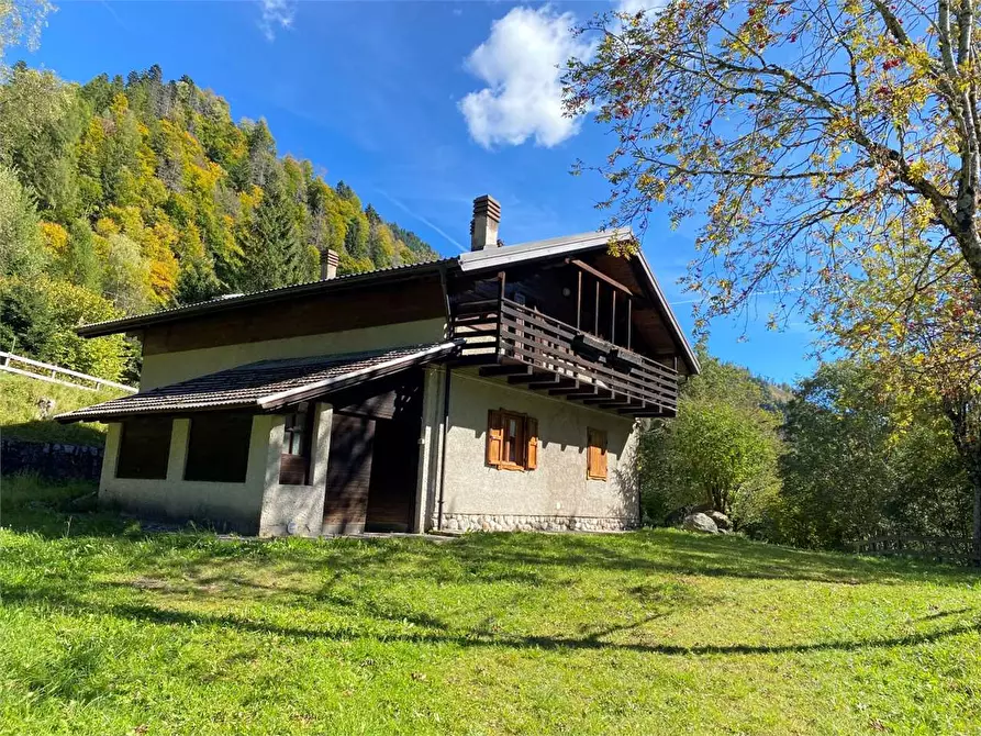 Immagine 2 di Baita in vendita  in LOCALITA' CALAMENTO a Telve