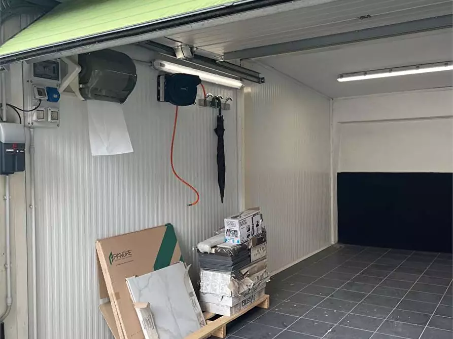 Immagine 7 di Garage in vendita  in VIA SPAGOLLA a Borgo Valsugana