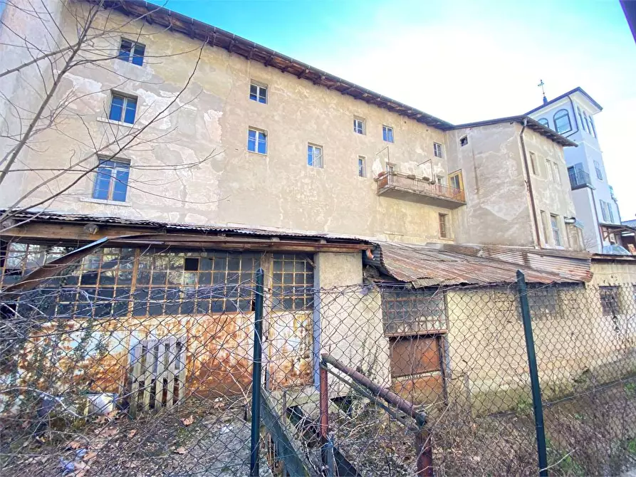 Immagine 5 di Stabile in vendita  in PIAZZA ROMANI a Borgo Valsugana