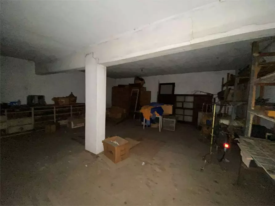 Immagine 9 di Stabile in vendita  in PIAZZA ROMANI a Borgo Valsugana