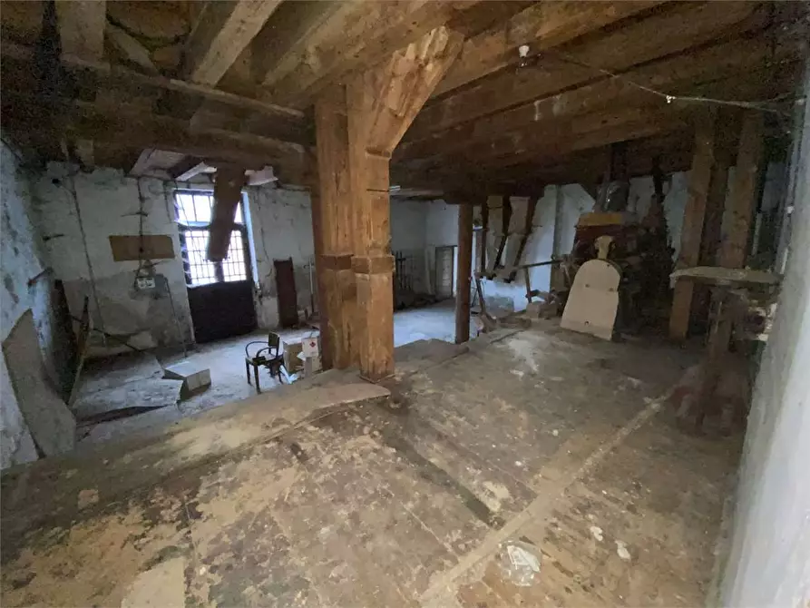 Immagine 19 di Stabile in vendita  in PIAZZA ROMANI a Borgo Valsugana