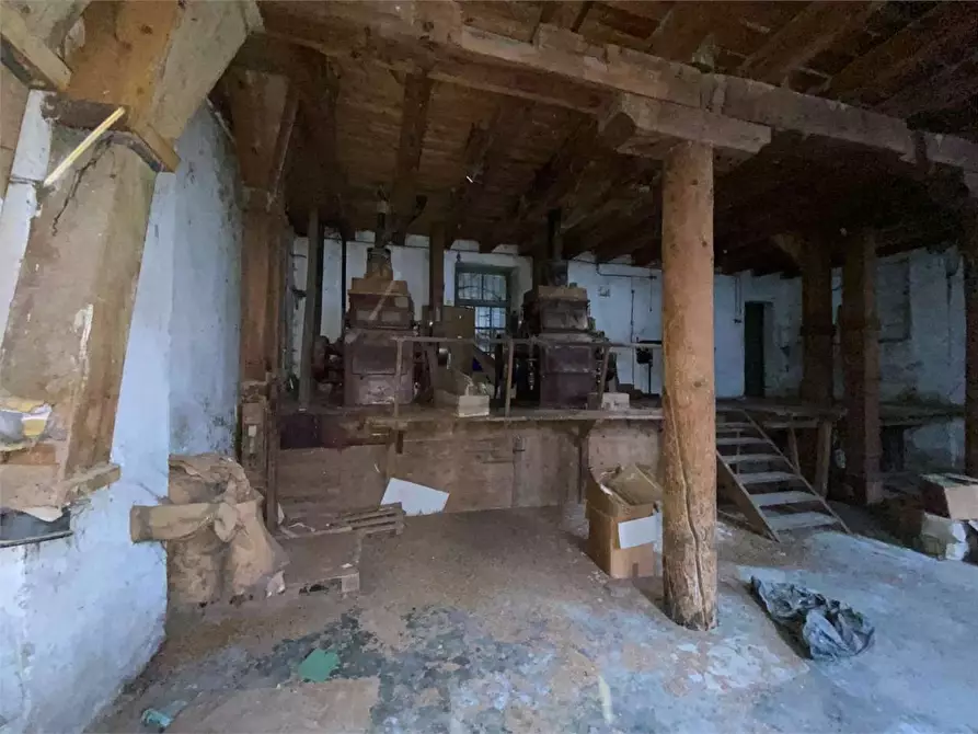 Immagine 22 di Stabile in vendita  in PIAZZA ROMANI a Borgo Valsugana