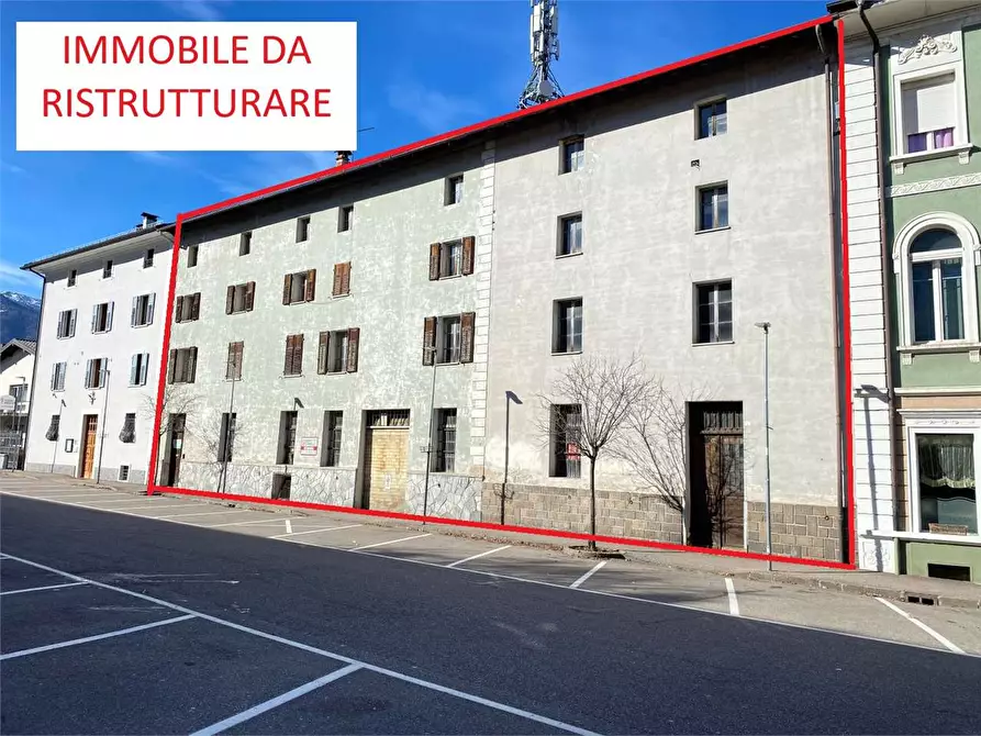 Immagine 1 di Stabile in vendita  in PIAZZA ROMANI a Borgo Valsugana