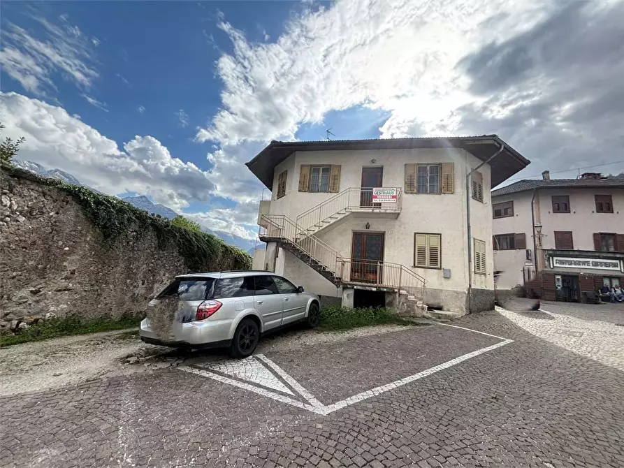 Immagine 4 di Porzione di casa in vendita  in via pretorio a Telve