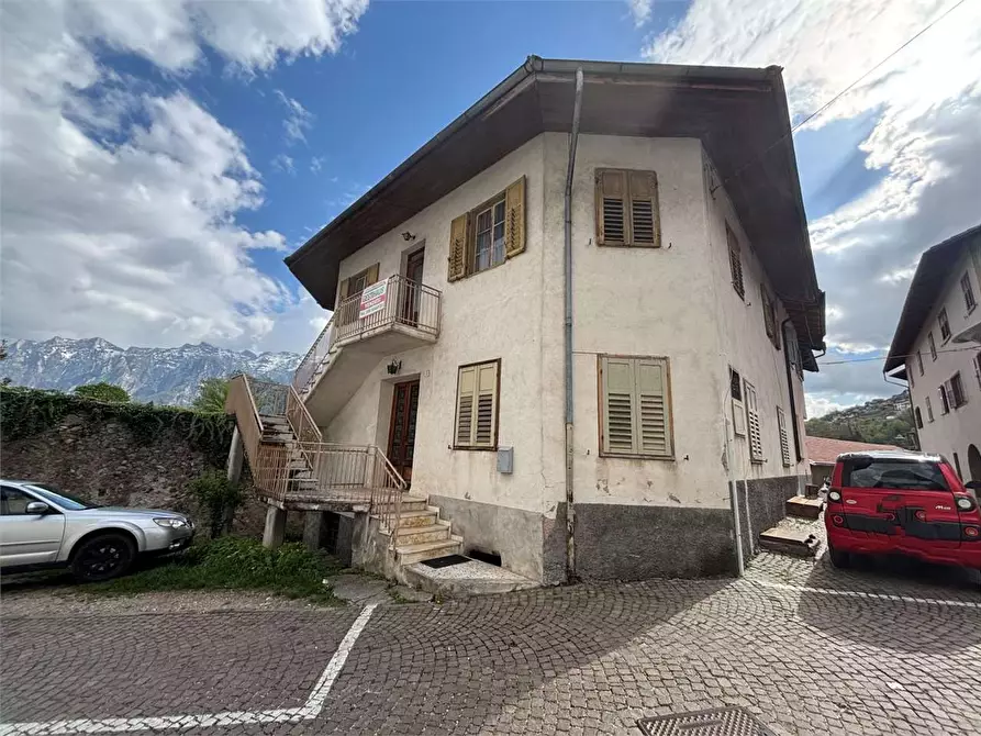 Immagine 5 di Porzione di casa in vendita  in via pretorio a Telve