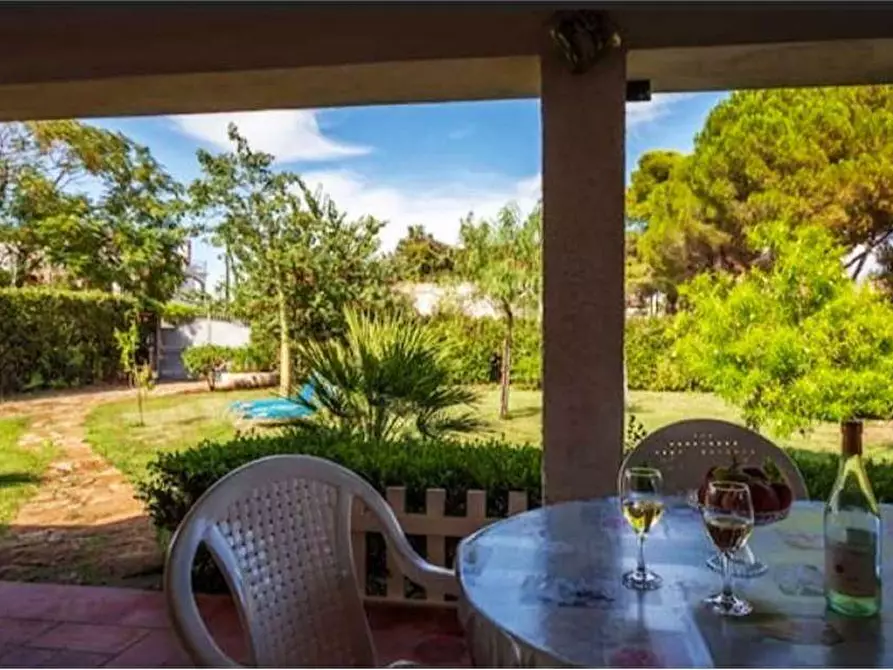 Immagine 1 di Villa in vendita  a Siracusa