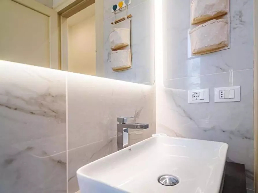 Immagine 19 di Appartamento in affitto  a Siracusa