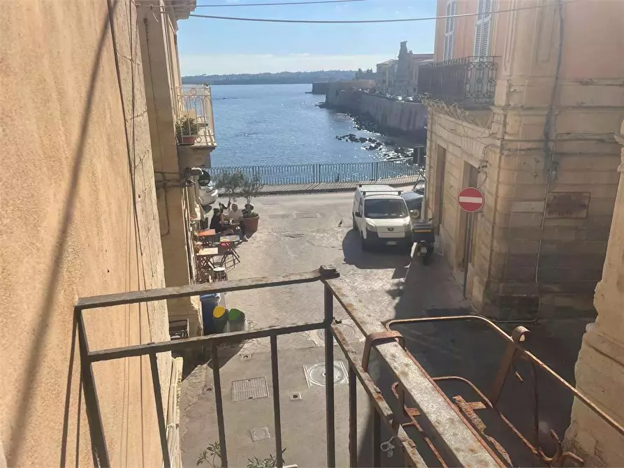 Immagine 1 di Trilocale in affitto  a Siracusa