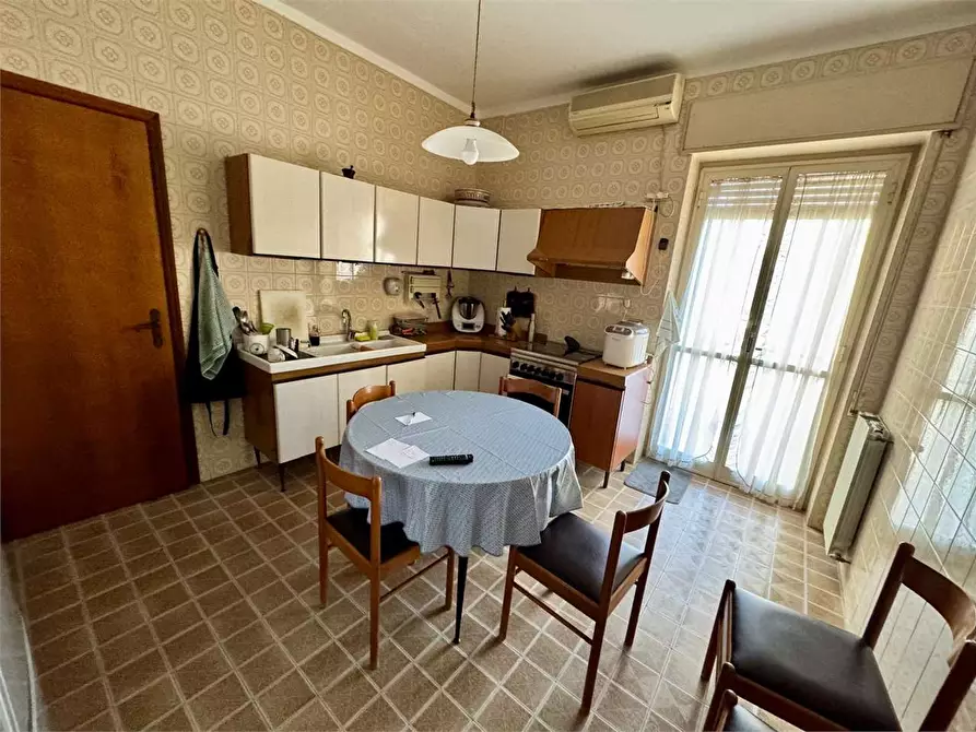 Immagine 8 di Quadrilocale in affitto  a Siracusa