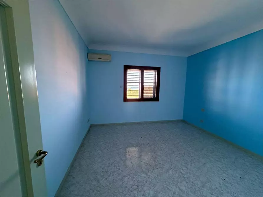 Immagine 7 di Trilocale in affitto  a Siracusa