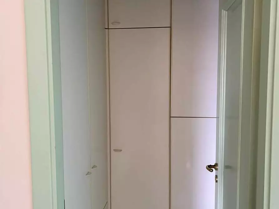 Immagine 12 di Trilocale in affitto  a Siracusa