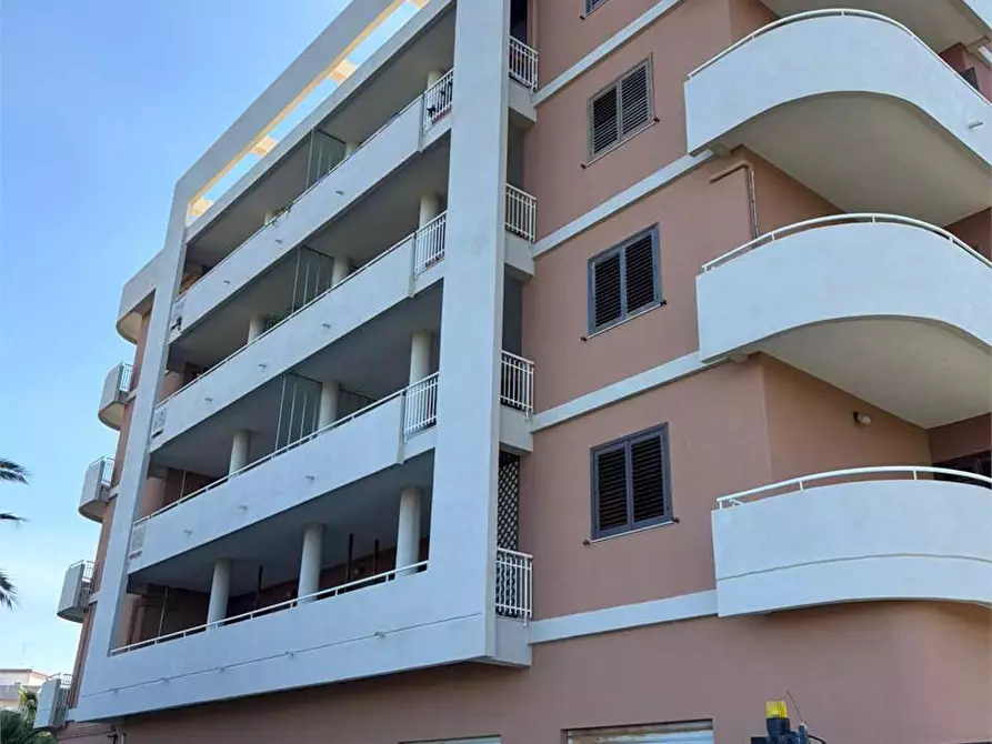 Immagine 25 di Trilocale in affitto  a Siracusa