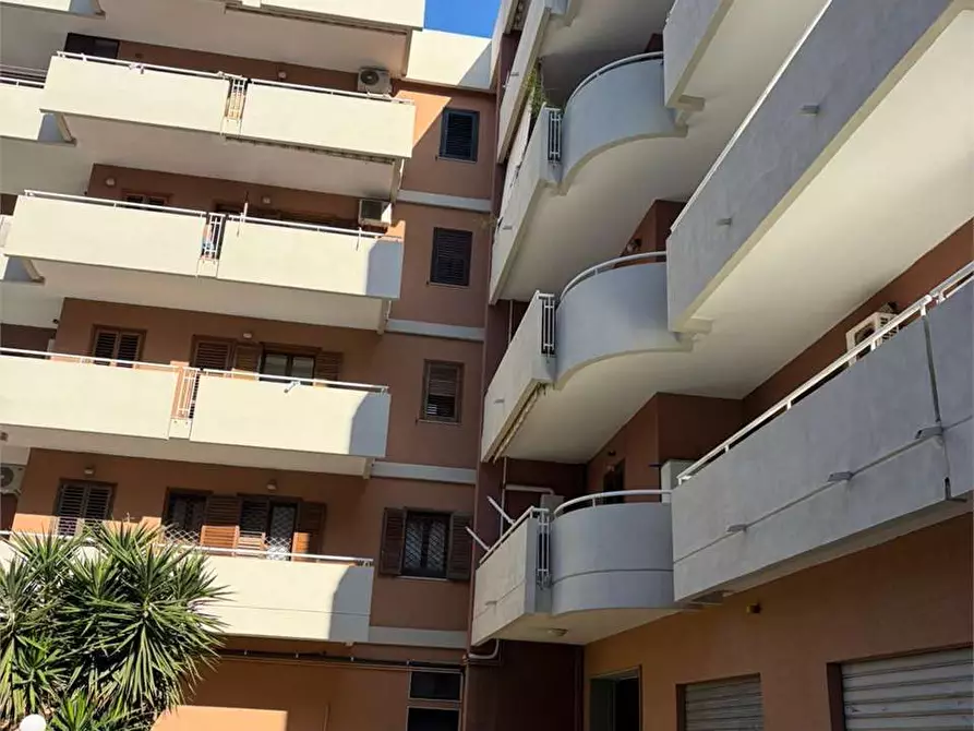 Immagine 26 di Trilocale in affitto  a Siracusa