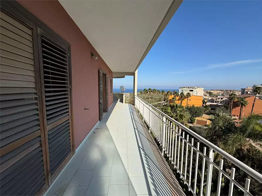 Immagine 15 di Trilocale in affitto  a Siracusa