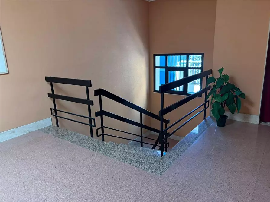 Immagine 21 di Trilocale in affitto  a Siracusa