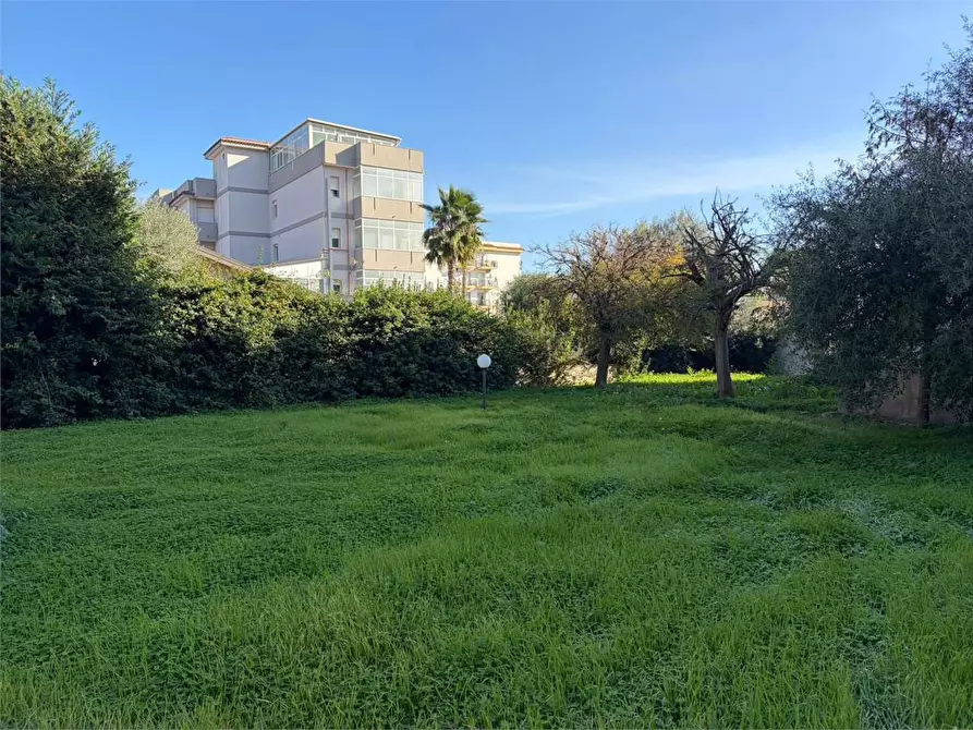 Immagine 23 di Trilocale in affitto  a Siracusa