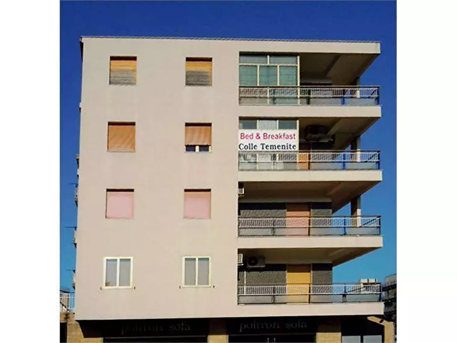 Immagine 19 di Trilocale in affitto  a Siracusa