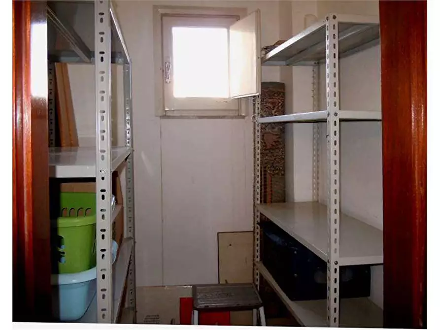 Immagine 14 di Trilocale in affitto  a Siracusa