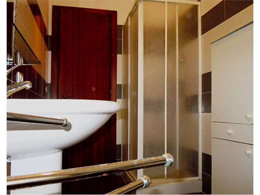 Immagine 12 di Trilocale in affitto  a Siracusa