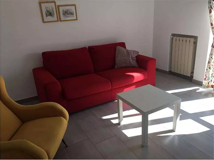 Immagine 2 di Trilocale in affitto  a Siracusa