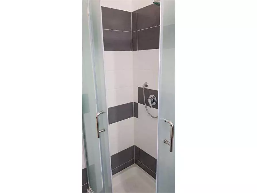 Immagine 13 di Trilocale in affitto  a Siracusa