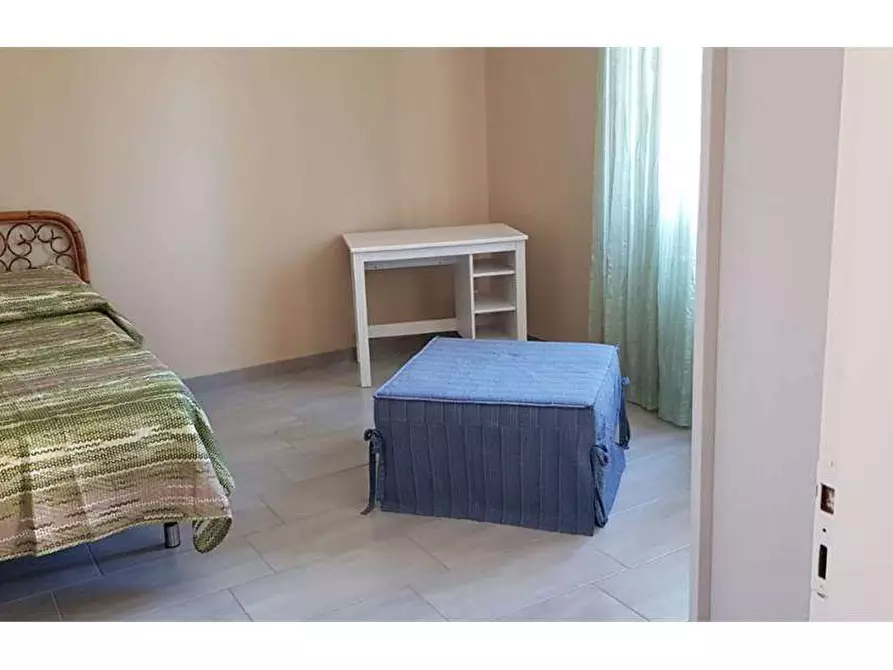 Immagine 9 di Trilocale in affitto  a Siracusa