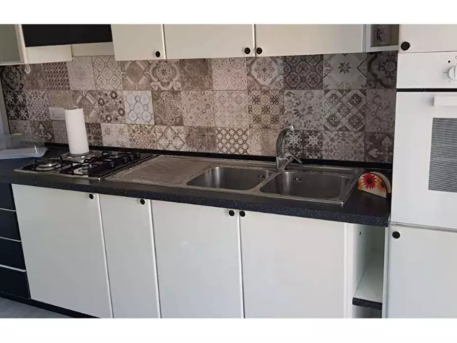 Immagine 4 di Trilocale in affitto  a Siracusa